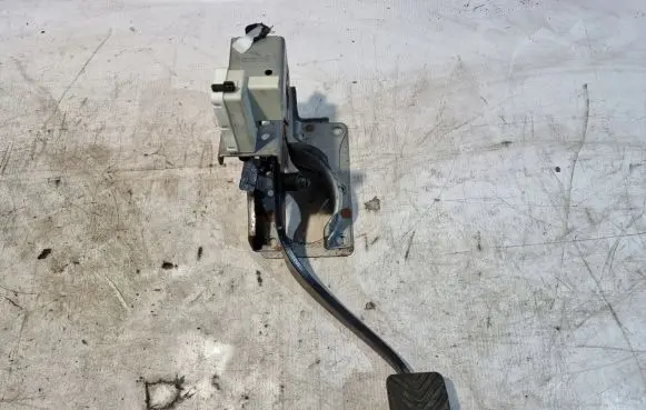 Dodge Caliber Brake pedal 05105522AF