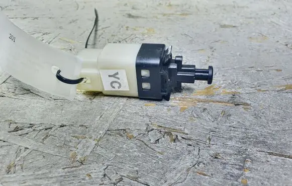Chevrolet Epica Brake pedal sensor switch