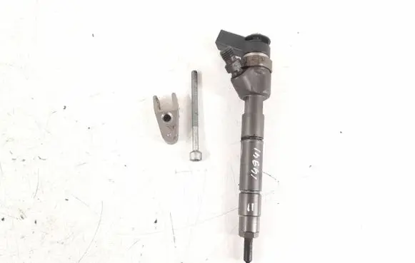 Mercedes-Benz A W169 Fuel injector 6400700787 A6400700787