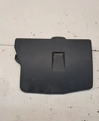 Toyota Verso Fuse box cover 8266205150 9374