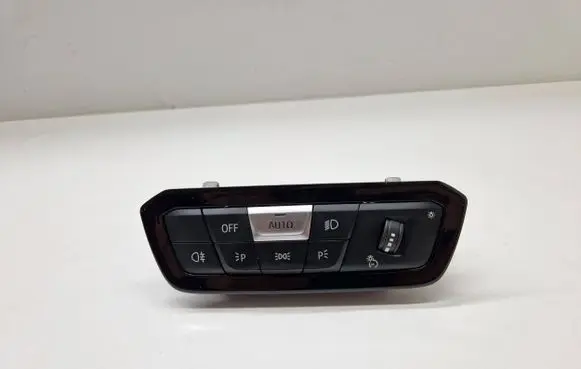 BMW i4 Light switch 5A16B19
