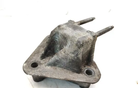Peugeot 607 Engine mounting bracket 5U3Q6A060AA