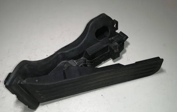 Volkswagen Golf V Accelerator throttle pedal 1K1721503P