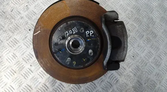 Hyundai i20 Active Front wheel hub spindle knuckle