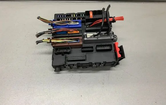 Opel Signum Fuse module 13170891 99EDA3 460023260