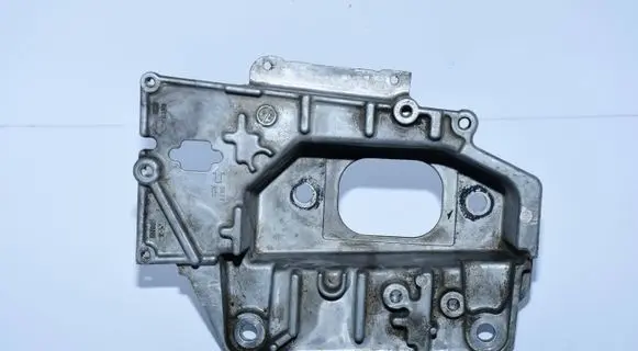 Nissan Juke I F15 Gearbox mounting bracket 