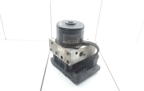 Volkswagen Golf IV ABS Pump 1J0907379G 1J0614117C