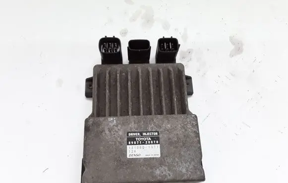 Toyota Corolla Verso E121 Fuel injection control unit/module 8987120070 1310001371