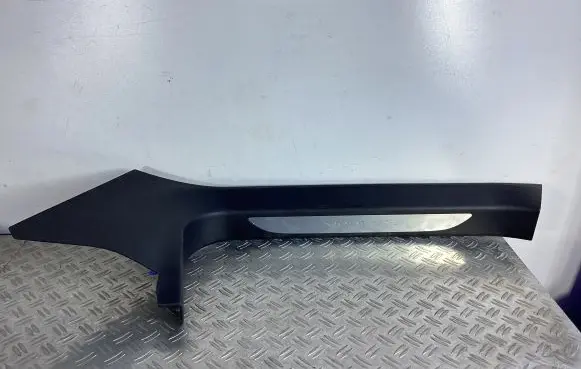 Tesla Model S Front sill trim cover 103039300D 103039000E M8T26299940