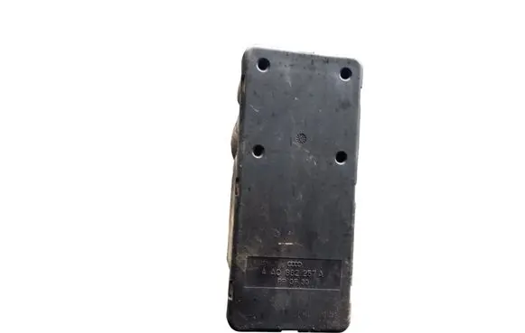 Audi 80 90 S2 B4 Central locking vacuum pump 4A0862257A