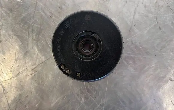 BMW X5M E70 Camshaft pulley/ VANOS 7598001