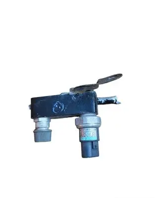 Air conditioning (A/C) pressure sensor