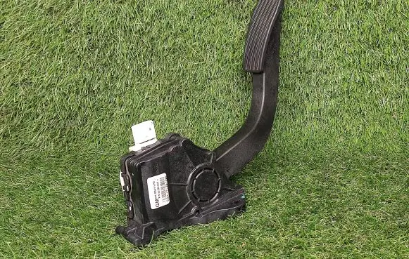 KIA Soul Accelerator throttle pedal 96892406