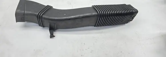 BMW 5 GT F07 Air intake duct part 7811597 19385510 446317607