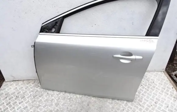 Volvo V40 Front door