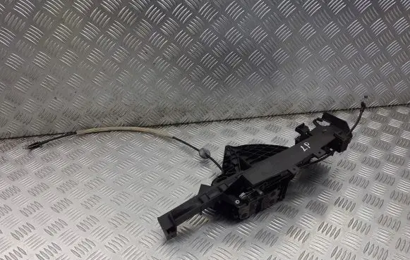 Ford C-MAX I Front door lock