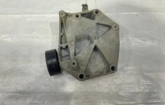 Suzuki SX4 A/C compressor mount bracket 55187675