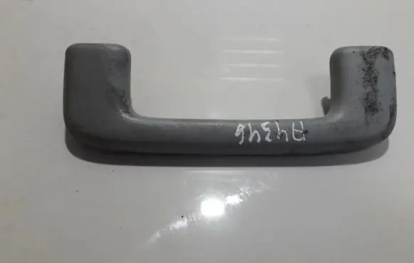 Mitsubishi Outlander Rear interior roof grab handle
