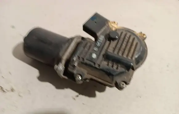 Front wiper linkage and motor