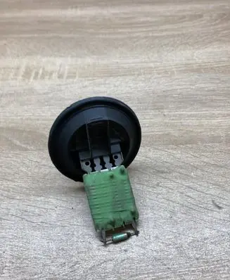 Heater blower motor/fan resistor