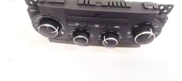 Chrysler 300 - 300C Climate control unit P55111031AD 031AD
