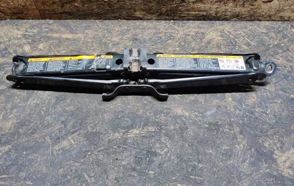 Chrysler 200 Lift Jack 13501786