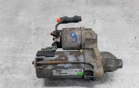 Opel Astra H Starter motor 55561503