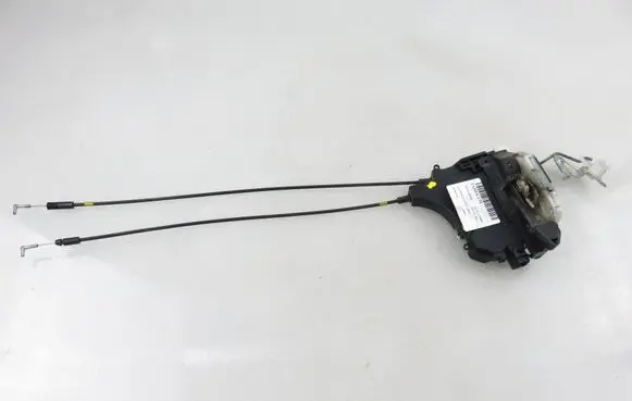 Mitsubishi Outlander Front door lock 