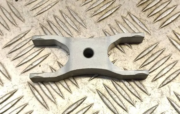 Audi A3 S3 8V Fuel Injector clamp holder 04L216A
