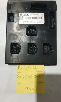 Audi A4 S4 B8 8K Comfort/convenience module 8K0907063C
