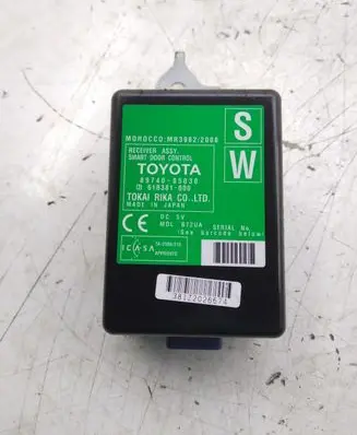 Toyota Avensis T270 Door control unit/module 8974005030