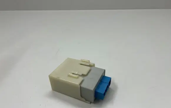 BMW 5 G30 G31 G38 Fuel pump relay 8482670