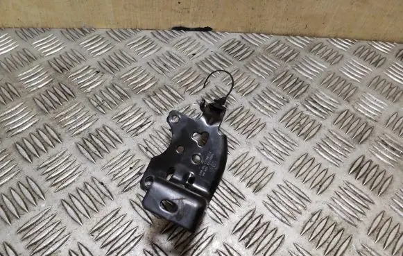 Peugeot 308 Other engine bay part 9807238380