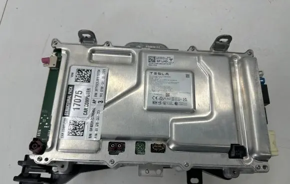 Tesla Model Y Other control units/modules 165792000J 1960100 167955900B