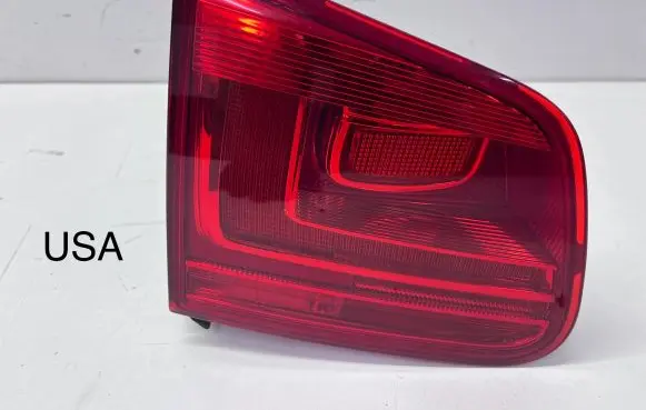 Volkswagen Tiguan Tailgate rear/tail lights 5N0945309A