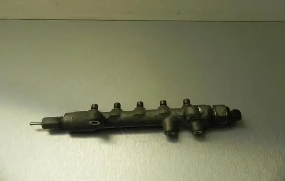 Mazda 6 Fuel distributor 115006L10012 VD9232