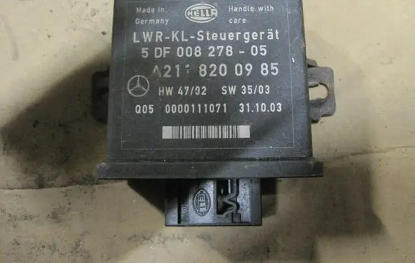 Mercedes-Benz E W211 Light module LCM A2118200985