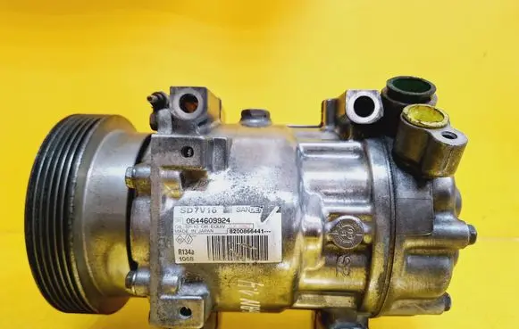 Dacia Logan I Air conditioning (A/C) compressor (pump) 8200866441