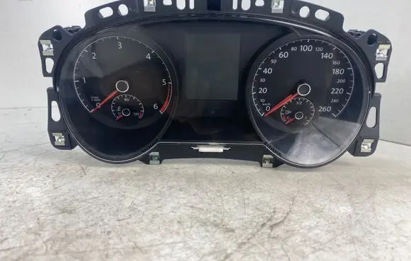 Volkswagen Golf Sportsvan Speedometer (instrument cluster) 517920741 1455021594