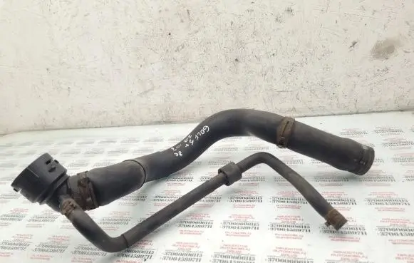 Volkswagen Golf Plus Engine coolant pipe/hose 6Q0122291E