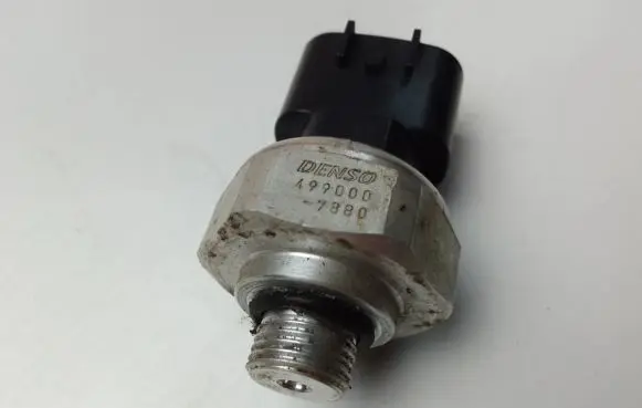 Toyota Prius (XW30) Air conditioning (A/C) pressure sensor 4990007880