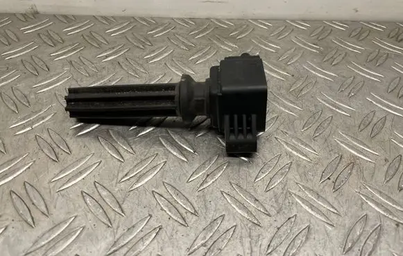 Ford Focus High voltage ignition coil CM5E12A366BC