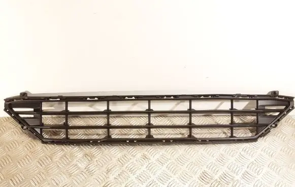 Volvo XC60 Front bumper lower grill 32296070