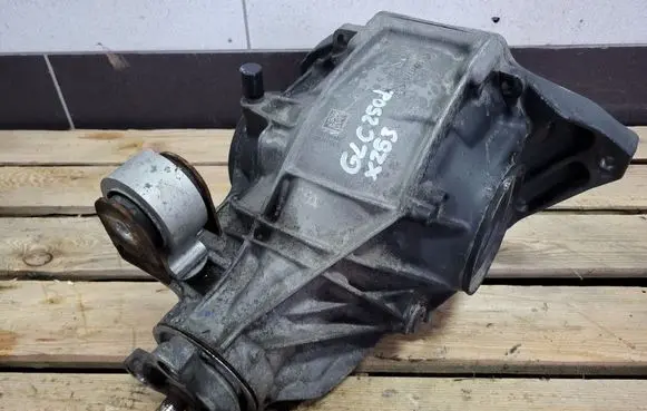 Mercedes-Benz GLC C253 Rear differential A2133500701 A2133500602