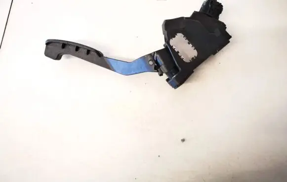 Toyota Yaris Accelerator throttle pedal 781100d010 08003a