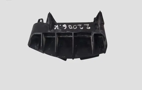 Toyota Avensis T270 Rear bumper mounting bracket 5256305040