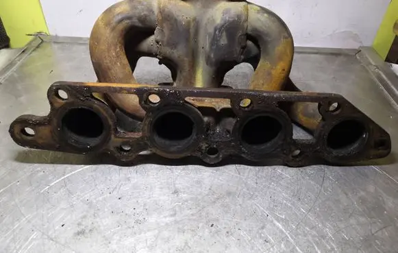 Mazda Tribute Exhaust manifold