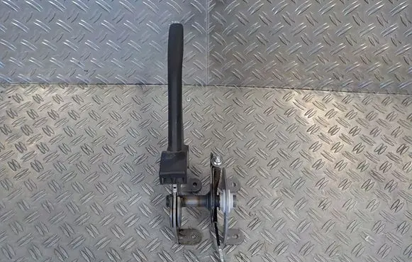 Hyundai Kona I Handbrake/parking brake lever assembly