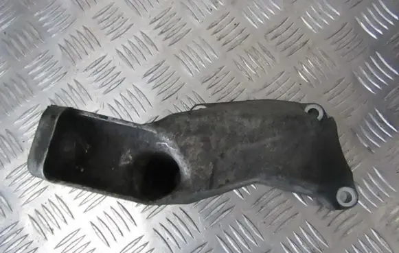 Volkswagen PASSAT B5.5 Engine mounting bracket 8D0199307P