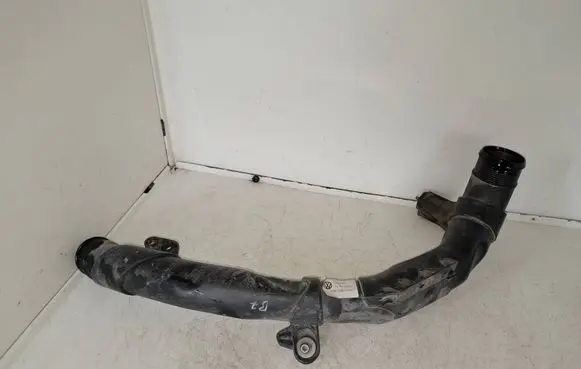 Volkswagen PASSAT B7 Intercooler hose/pipe 1K0145762HJ 125097